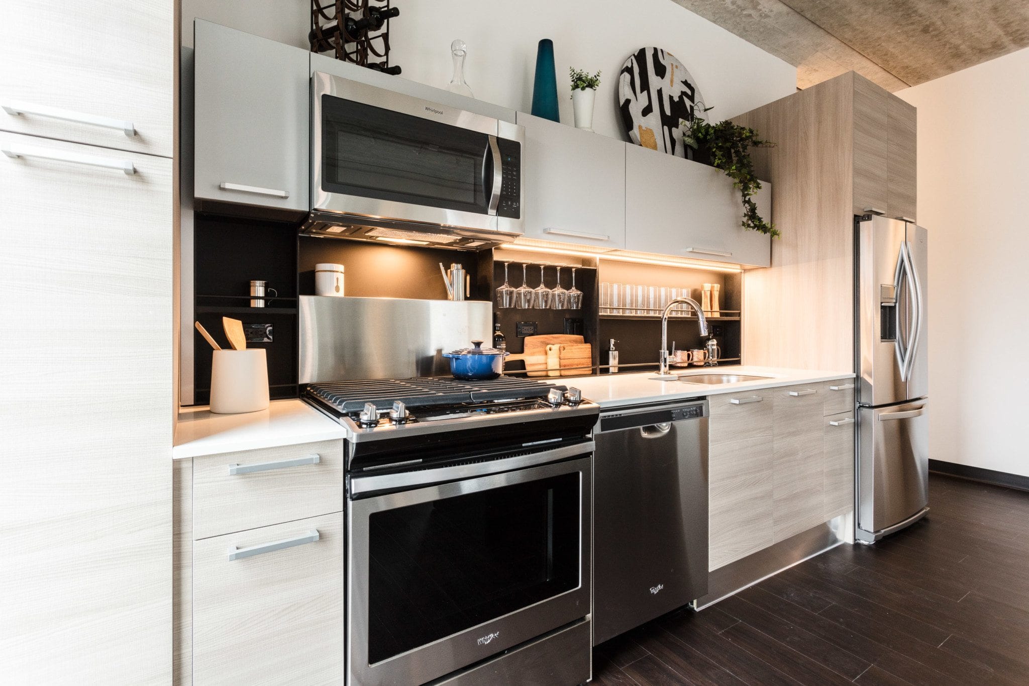 14 Unique Apartment Kitchen Ideas